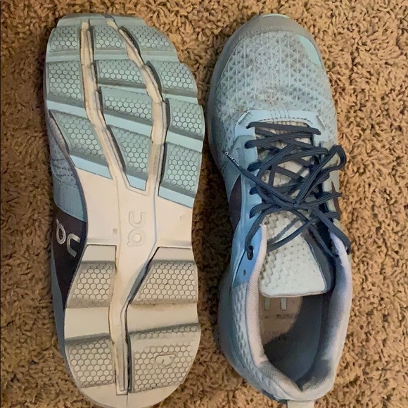 On Cloud - Picture 2 of 2